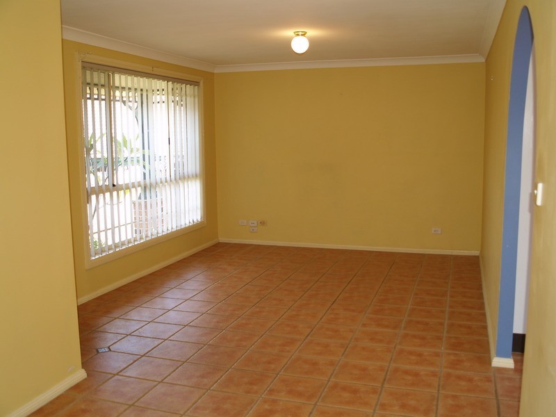 1/10 Durack Place, Casula NSW 2170