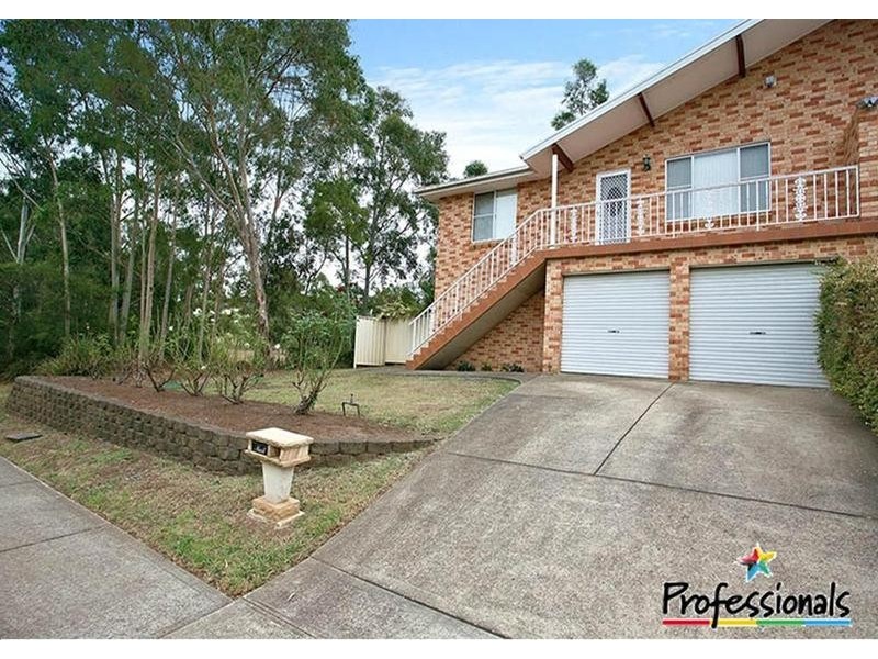 1/2 Cusack Place, Casula NSW 2170