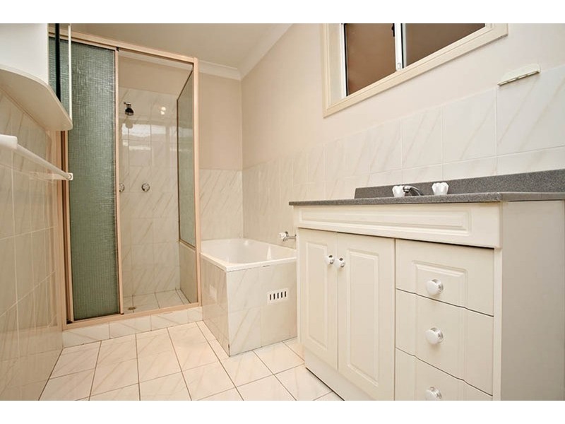 1/2 Cusack Place, Casula NSW 2170