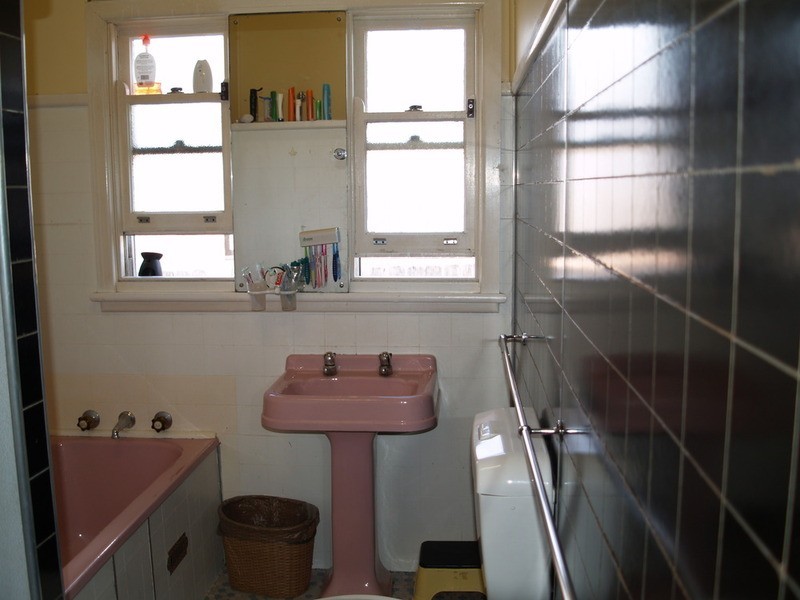 18 Marsh Parade, Casula NSW 2170