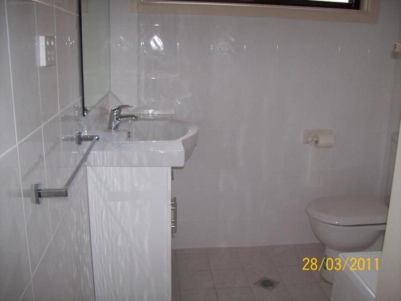 40 Rowe Avenue, Lurnea NSW 2170