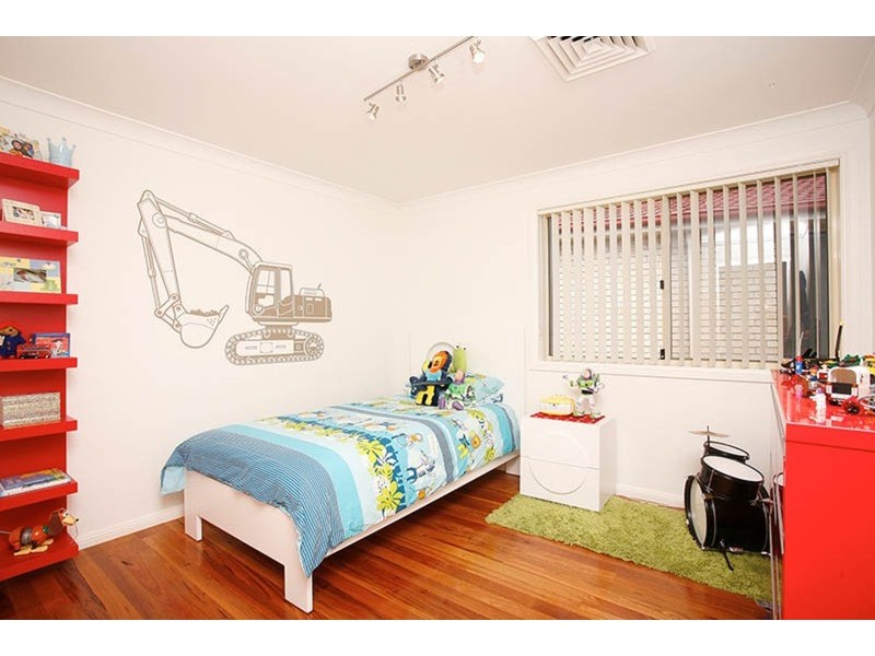 6 Rosewood Avenue, Prestons NSW 2170