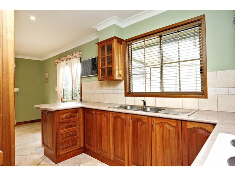 24 Frazer Avenue, Lurnea NSW 2170