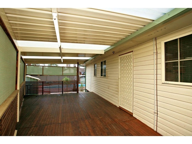 24 Frazer Avenue, Lurnea NSW 2170