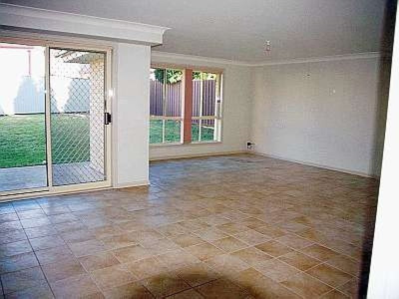 16 Trainer Avenue, Casula NSW 2170