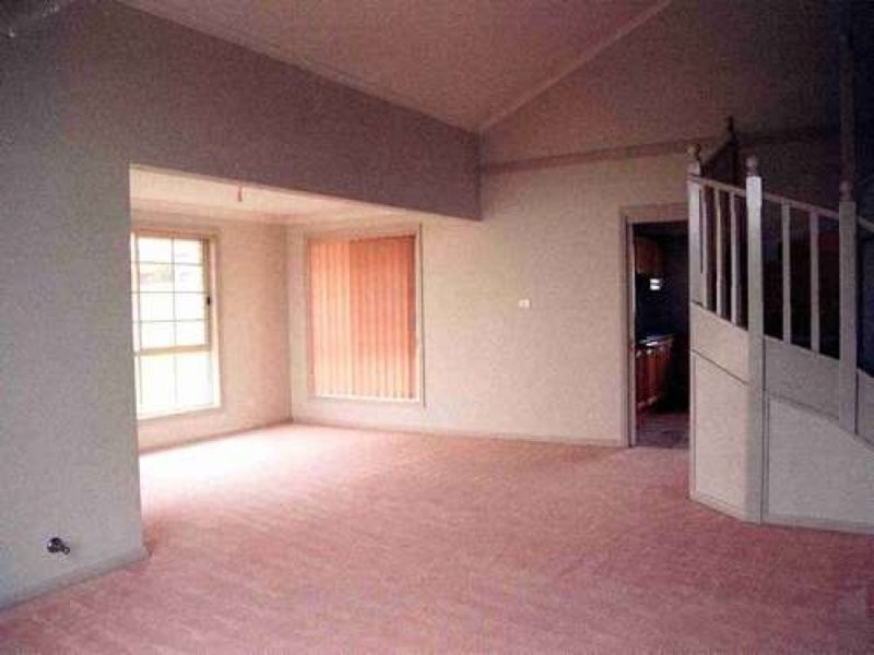 16 Trainer Avenue, Casula NSW 2170