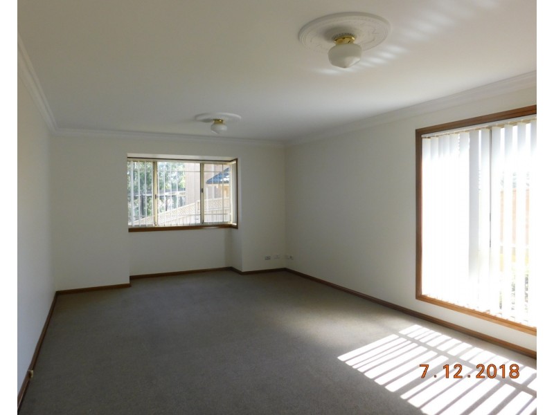 1/7 Nevil Way, Casula NSW 2170