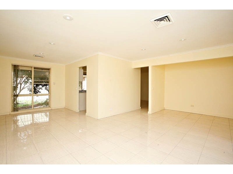 216 Leacocks Lane, Casula NSW 2170