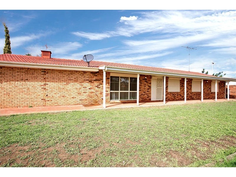 216 Leacocks Lane, Casula NSW 2170