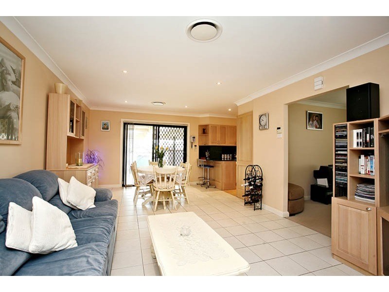 22 Brisbane Avenue, Lurnea NSW 2170