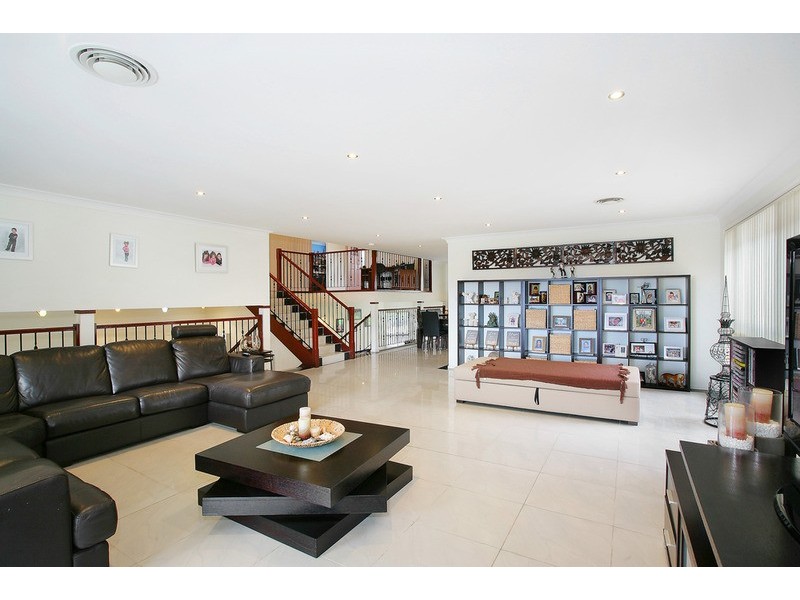 9 Turner Place, Casula NSW 2170