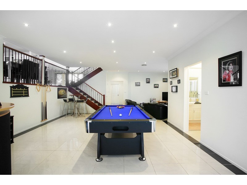 9 Turner Place, Casula NSW 2170