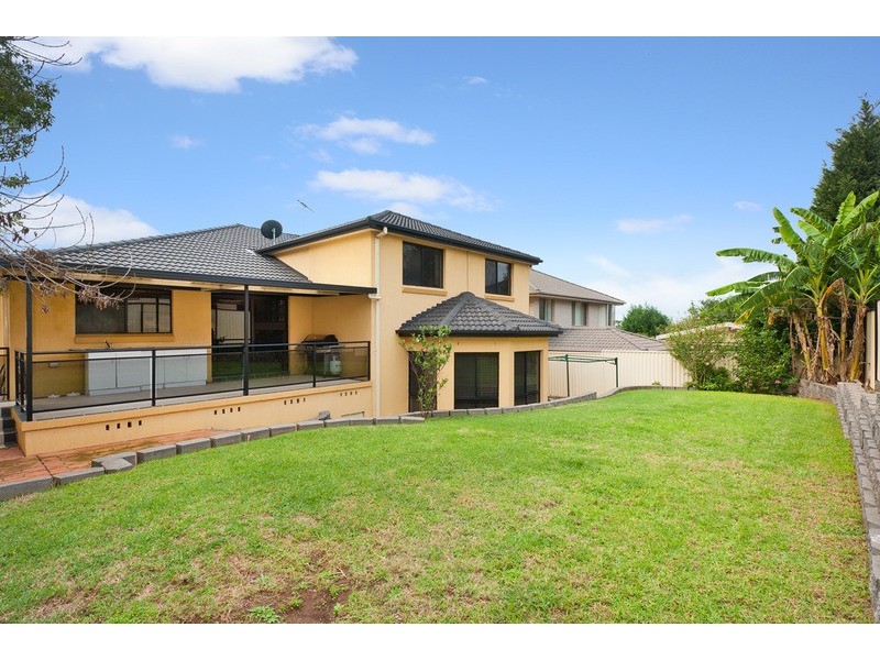 9 Turner Place, Casula NSW 2170
