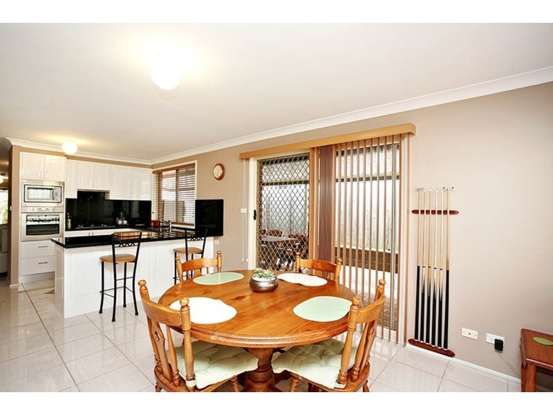 7 Harpur Place, Casula NSW 2170