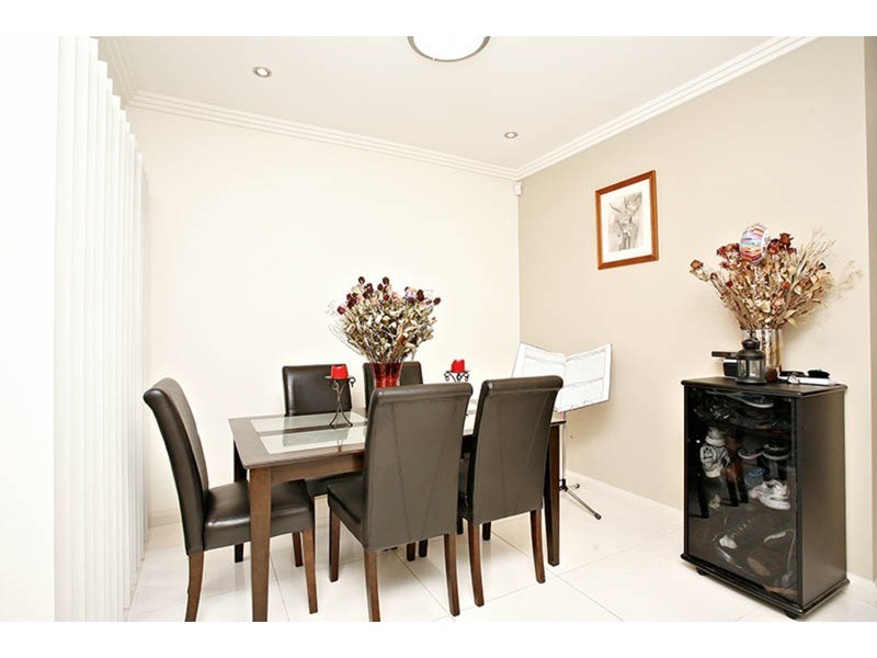 6/18 Holland Crescent, Casula NSW 2170