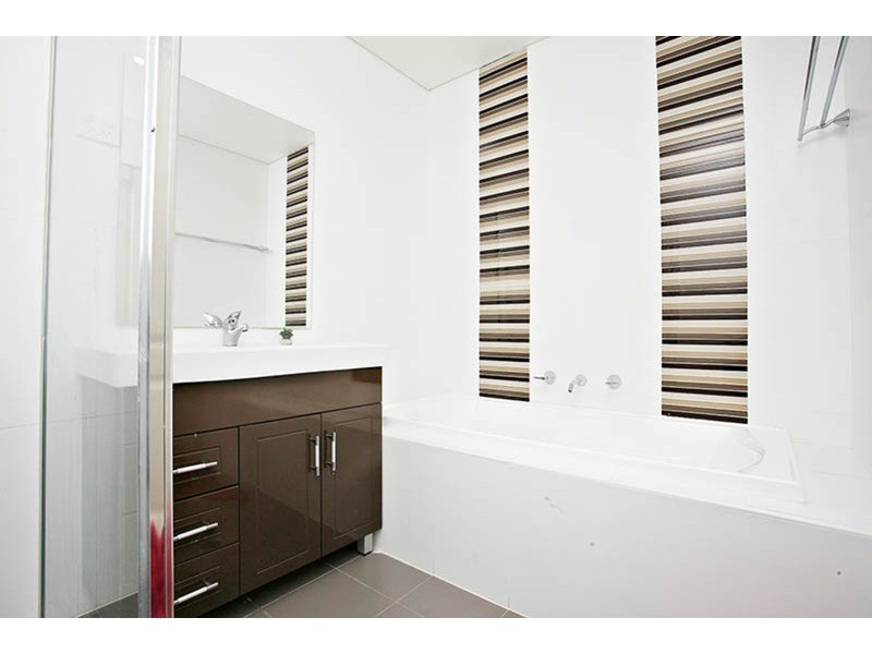 6/18 Holland Crescent, Casula NSW 2170