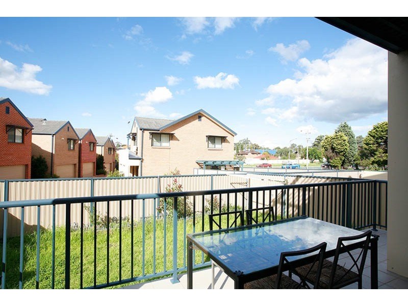 6/18 Holland Crescent, Casula NSW 2170