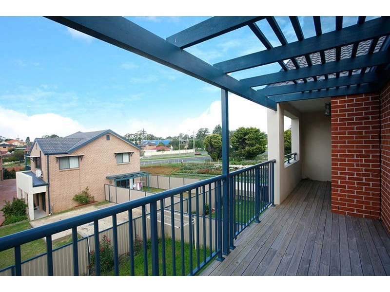 6/18 Holland Crescent, Casula NSW 2170