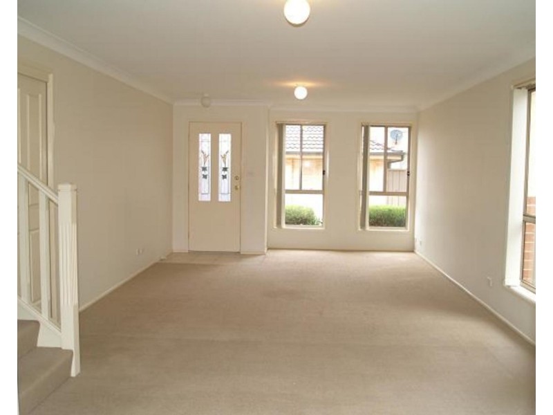 1/12 Pine Road, Casula NSW 2170