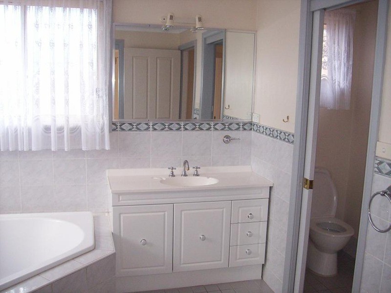 9A Sidney Place, Casula NSW 2170