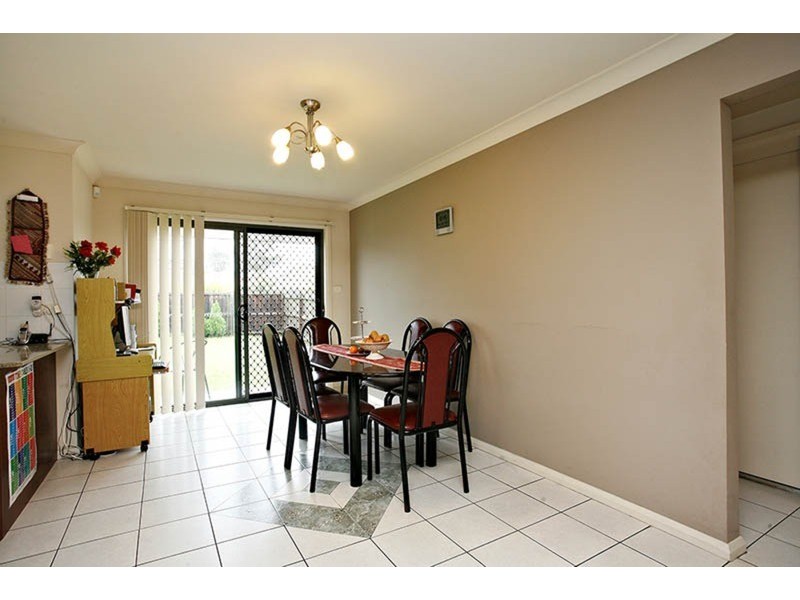 10/10 Yerona Street, Prestons NSW 2170