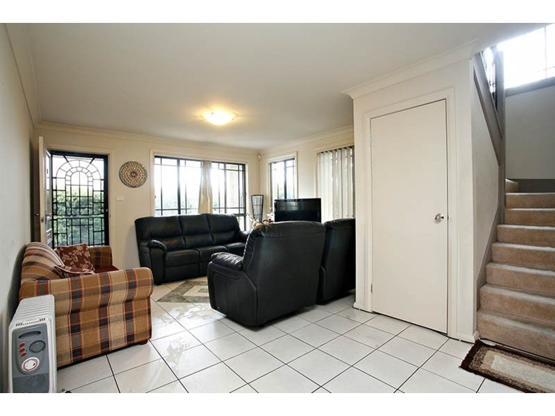 10/10 Yerona Street, Prestons NSW 2170