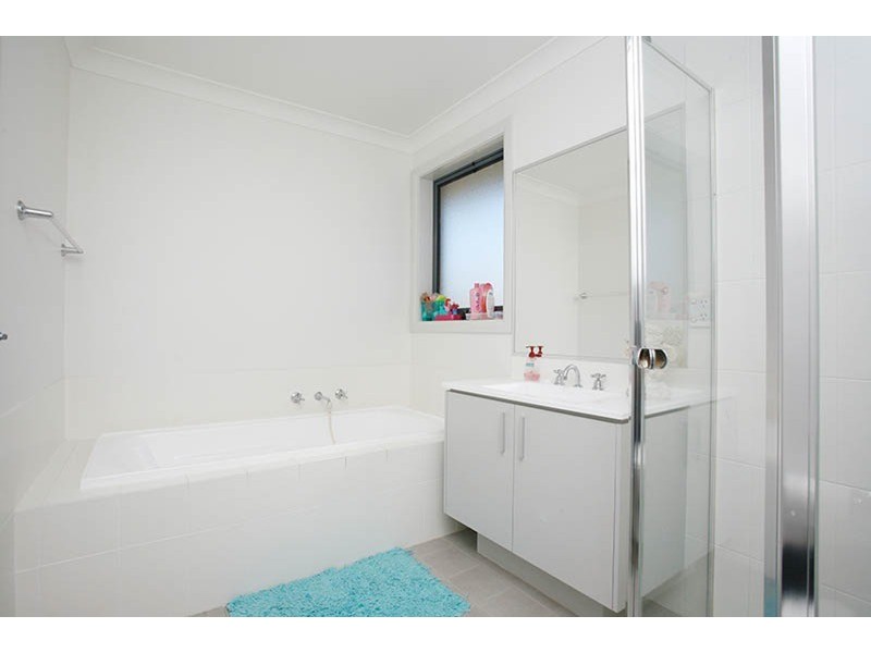 75 Atlantic Boulevard, Glenfield NSW 2167