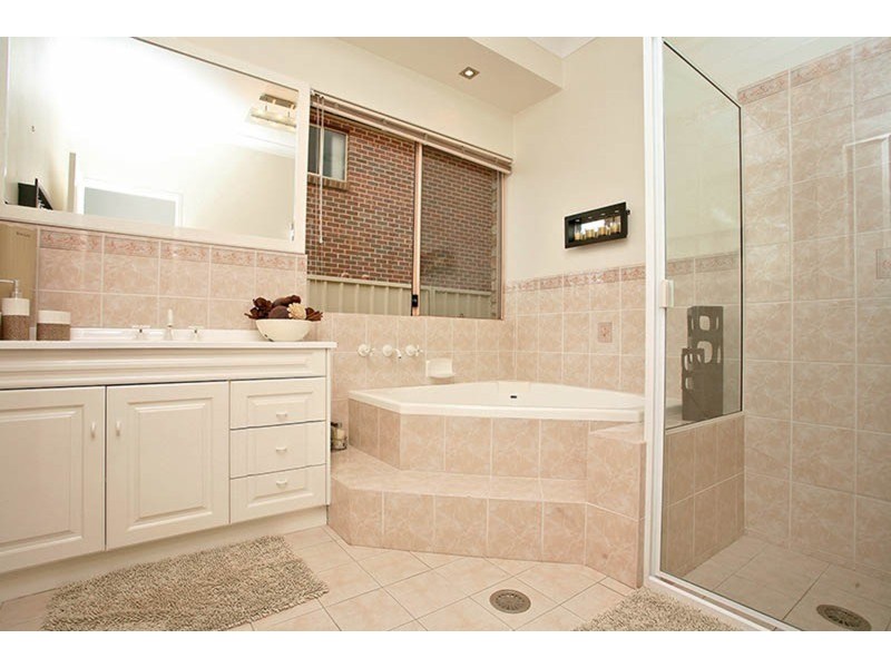 195 Leacocks Lane, Casula NSW 2170