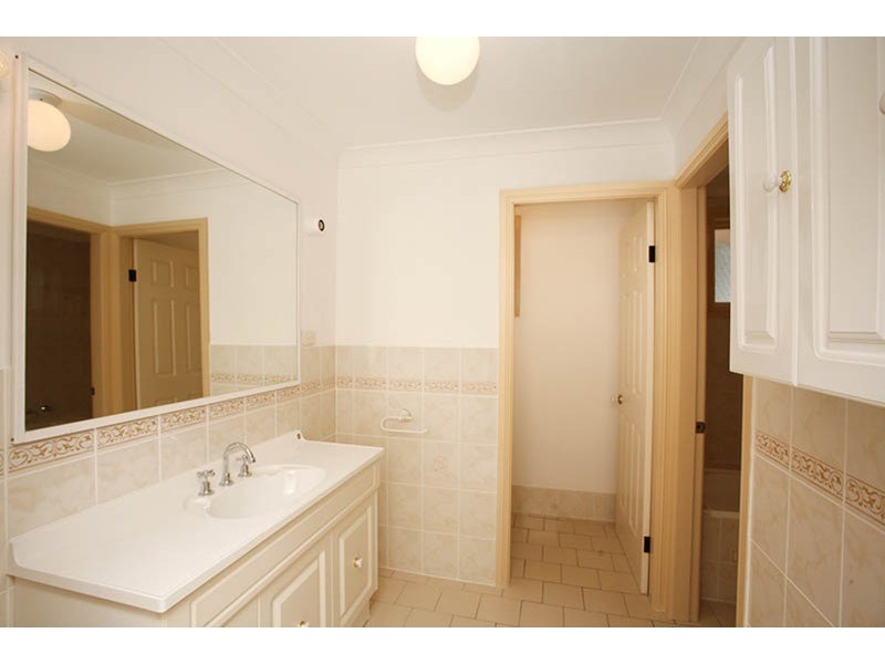 3 Ebony Close, Casula NSW 2170