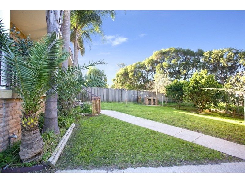 9 Sandown Close, Casula NSW 2170