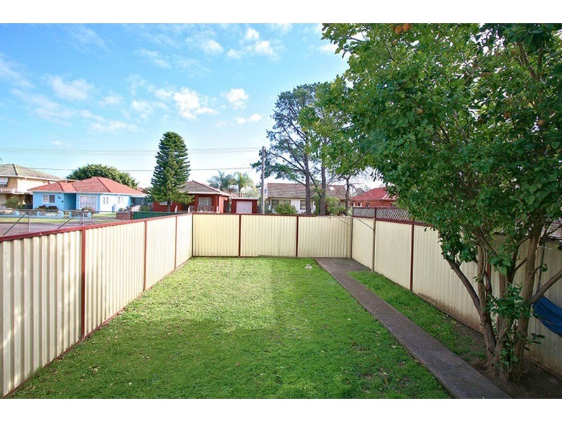 9b Swain Street, Moorebank NSW 2170