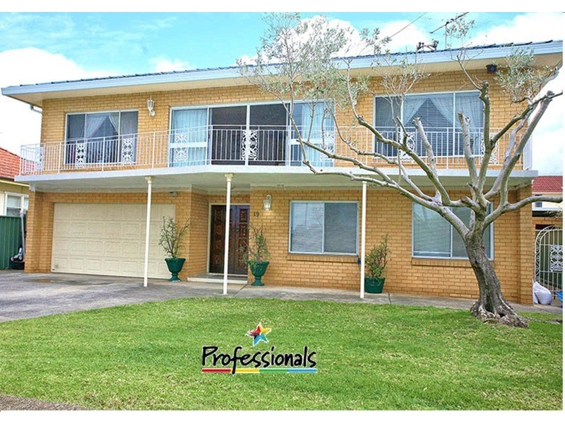 19 Calabro Avenue, Lurnea NSW 2170