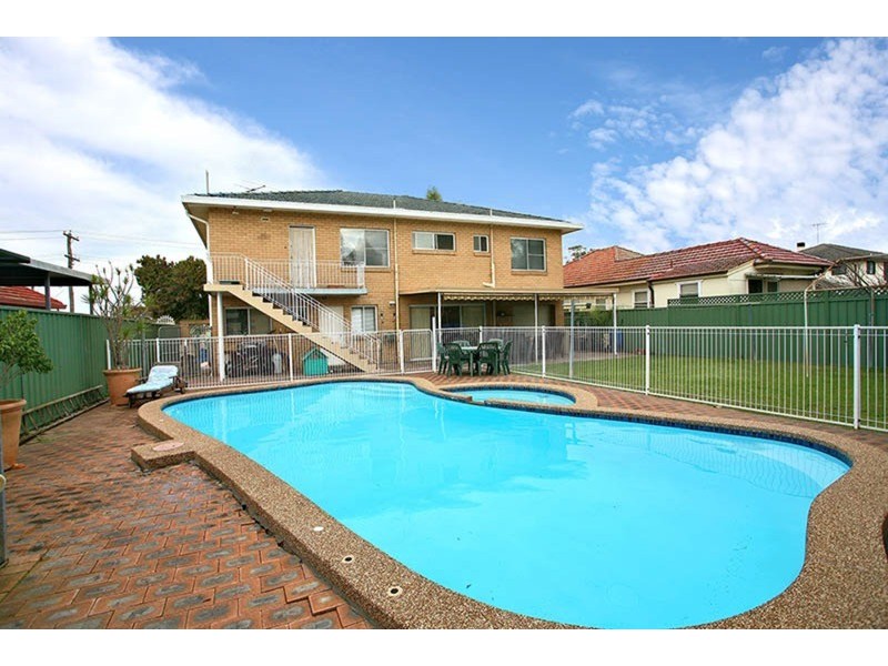 19 Calabro Avenue, Lurnea NSW 2170