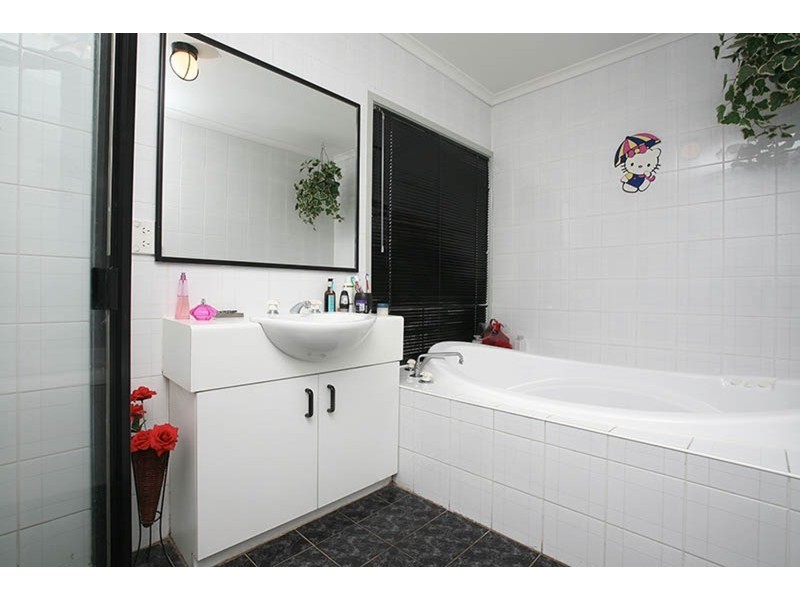 7 Tyringham Close, Hoxton Park NSW 2171