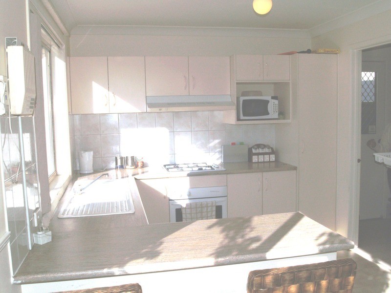 18 Chestnut Crescent, Prestons NSW 2170