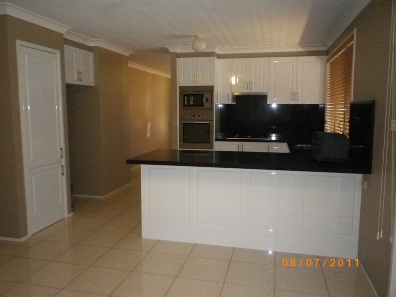 7 Harpur Place, Casula NSW 2170