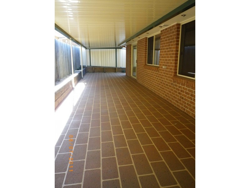 7 Harpur Place, Casula NSW 2170