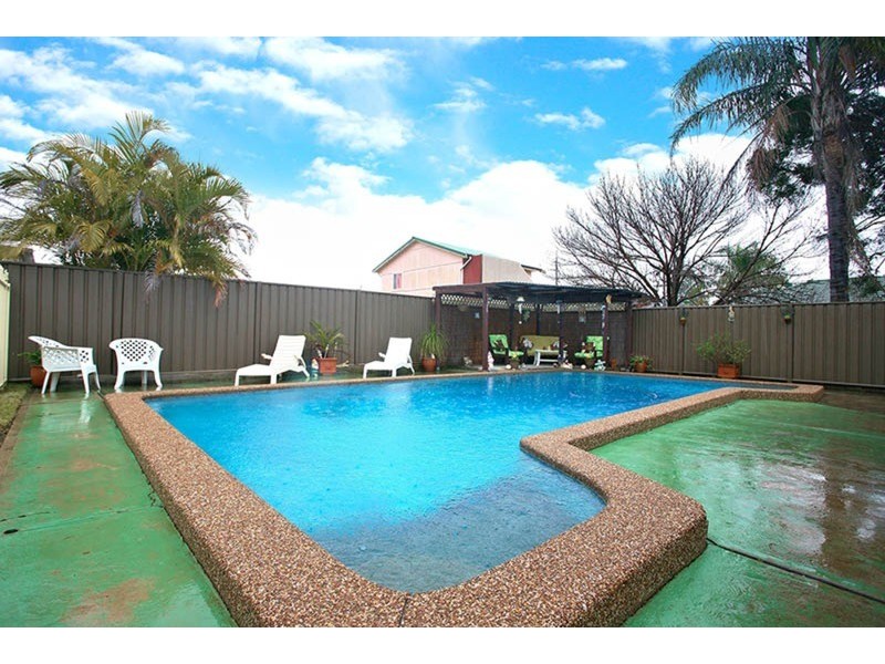 19 Eureka Crescent, Sadleir NSW 2168