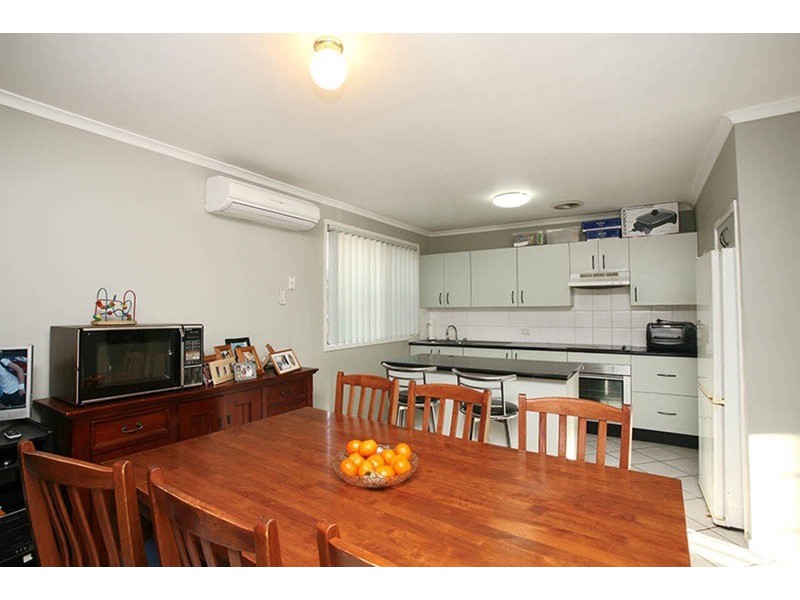 11 Whiteley Close, Casula NSW 2170