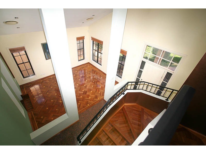 87 Kendall Drive, Casula NSW 2170