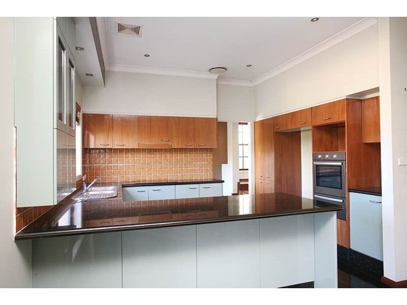 87 Kendall Drive, Casula NSW 2170