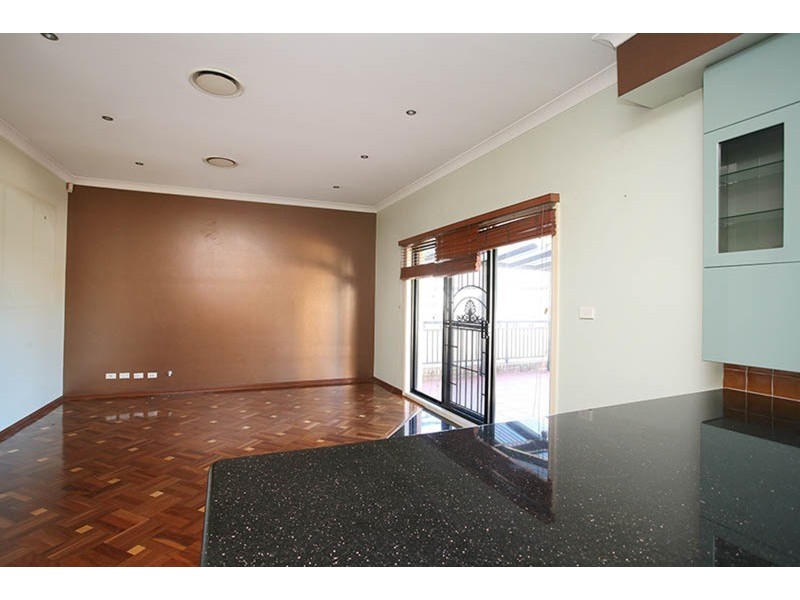 87 Kendall Drive, Casula NSW 2170