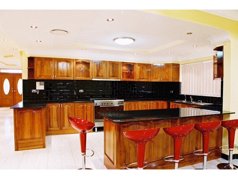 12 Turner Place, Casula NSW 2170