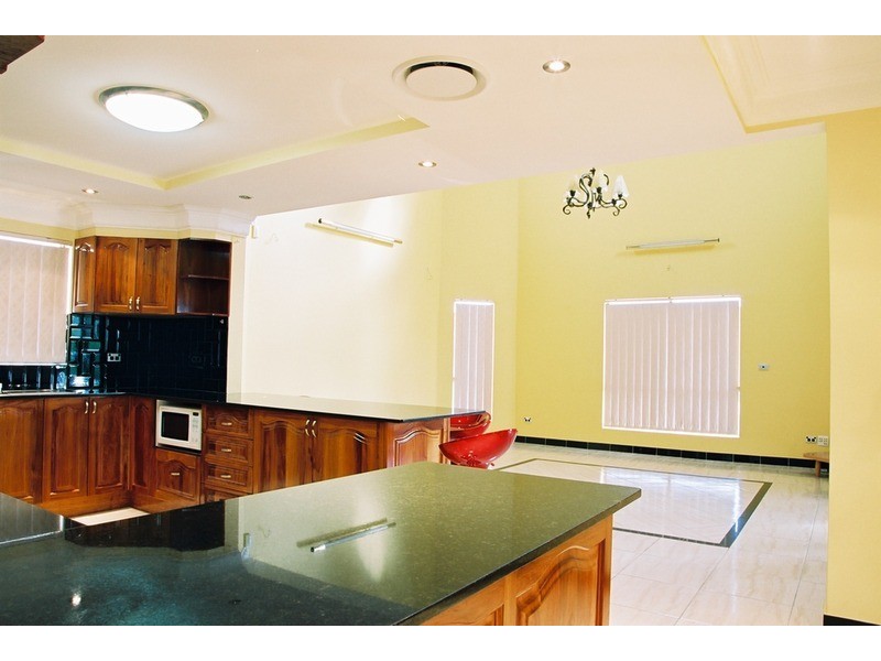 12 Turner Place, Casula NSW 2170