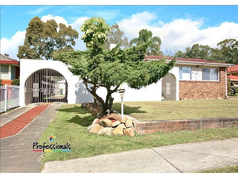 34 Bungarra Crescent, Chipping Norton NSW 2170