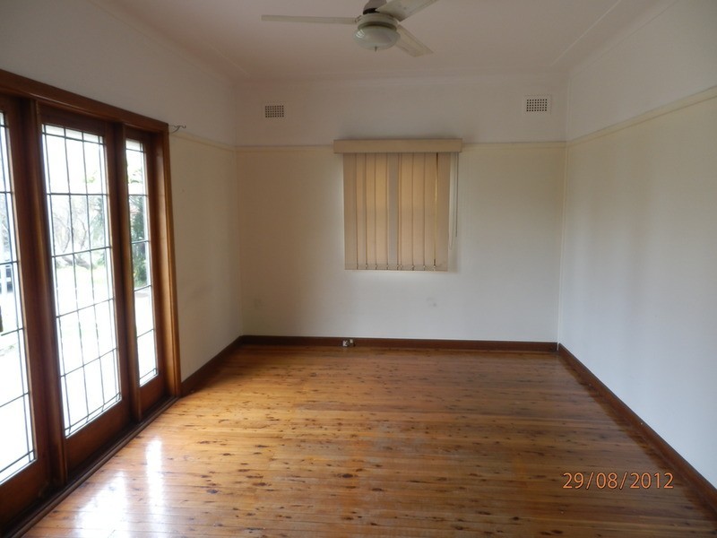 7 Marsh Parade, Casula NSW 2170