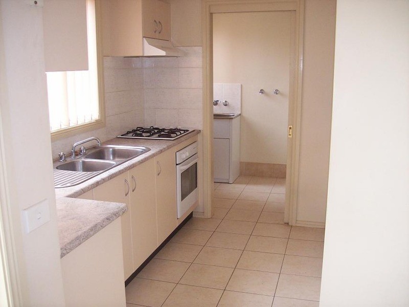 1/154-156 Leacocks Lane, Casula NSW 2170