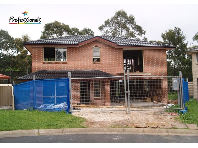 5 Mint  Close, Casula NSW 2170