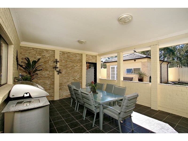 30 Chrysanthemum  Avenue, Lurnea NSW 2170