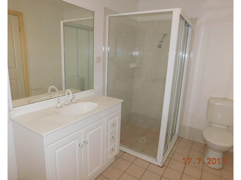 1/13-15 Kendall Drive, Casula NSW 2170